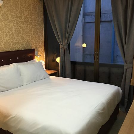 Harrys Suite Hotel Bangkok Dış mekan fotoğraf