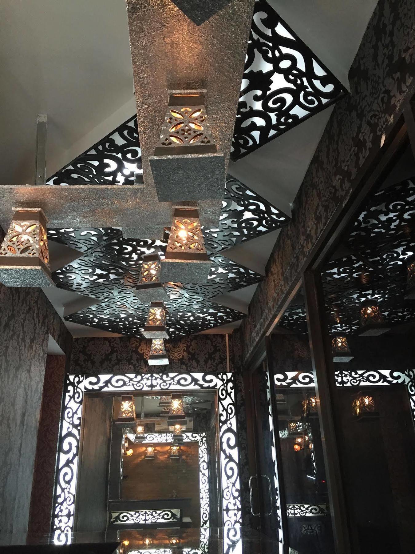 Harrys Suite Hotel Bangkok Dış mekan fotoğraf