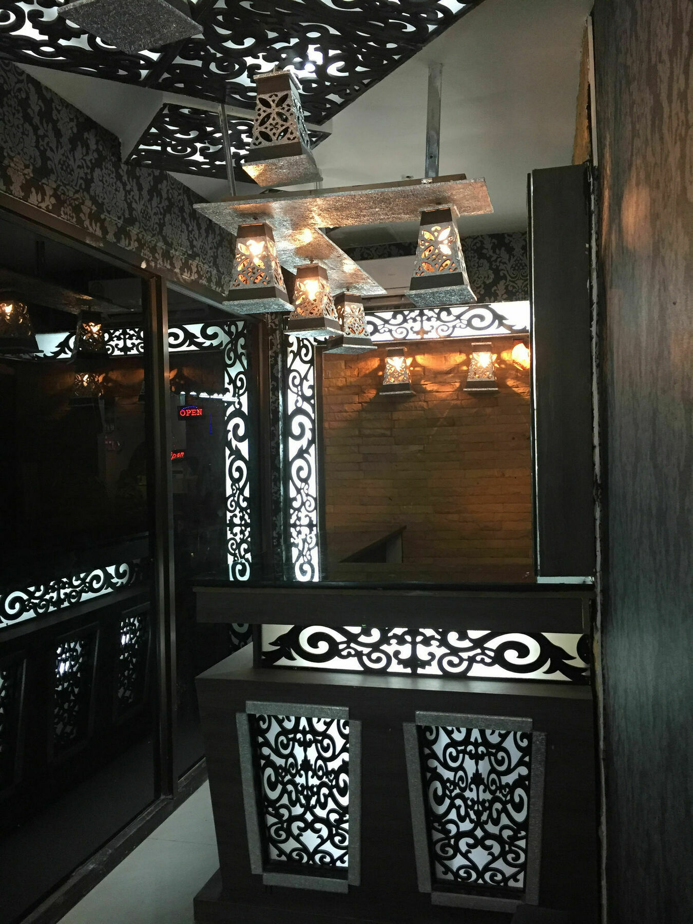 Harrys Suite Hotel Bangkok Dış mekan fotoğraf